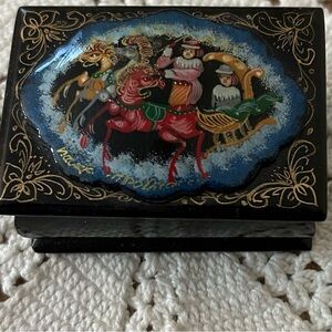 Vintage Russian Lacquer Trinket Box Hand Painted Folk Art  Signed